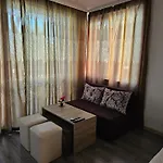 Family House Manolov Hotel